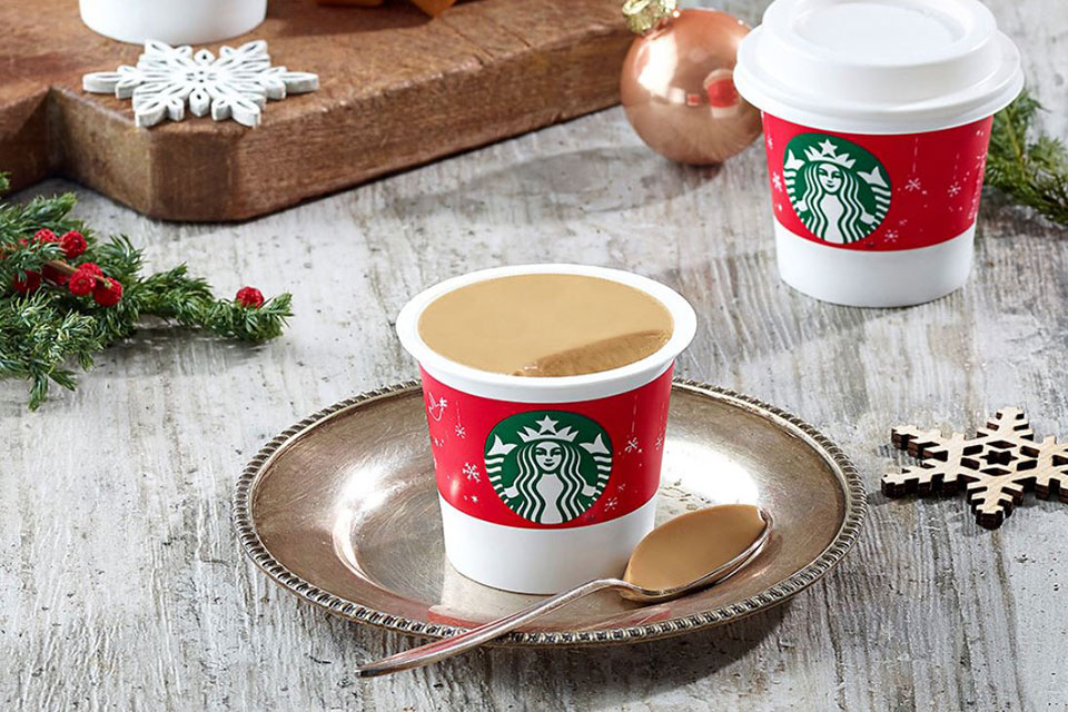 스타벅스, 크리스마스 한정판 ‘카라멜 푸딩’ 출시 eyesmag 아이즈매거진