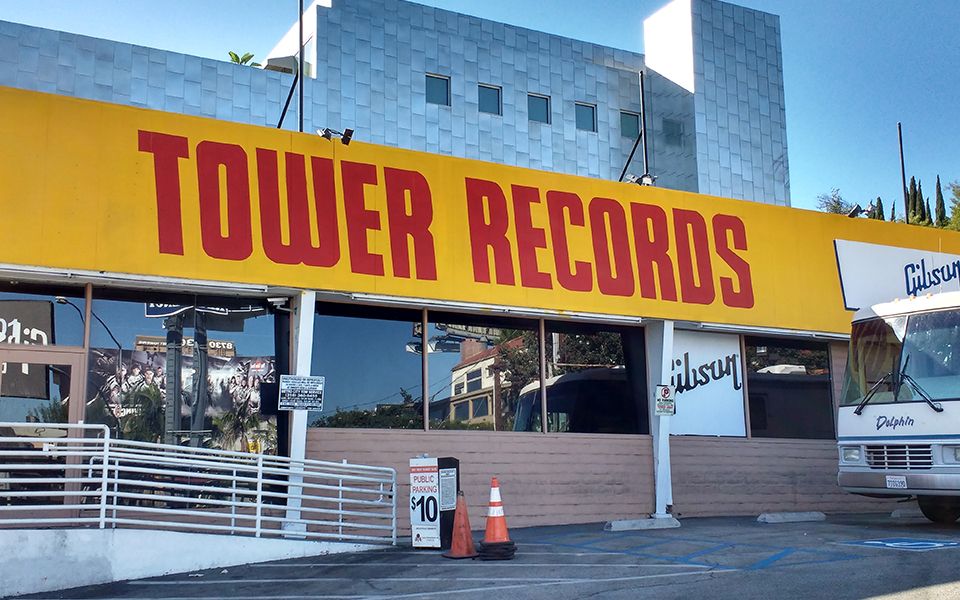 2006년 파산했던 거대 음반 체인점 타워 레코드가 재기에 나섰다