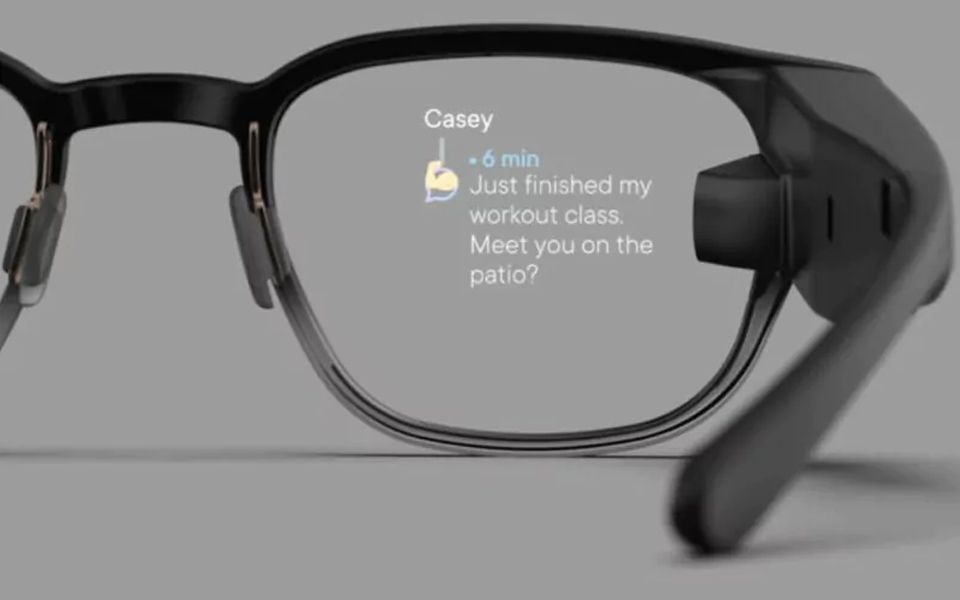 애플 스마트 안경 ‘AR 글라스’ 출시가 무기한 연기됐다