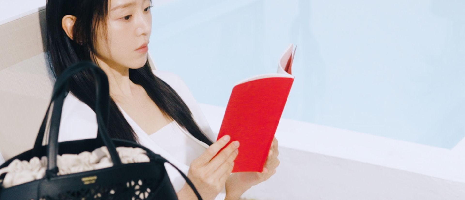 신혜선과 페라가모가 함께 쓴 여름날의 교환일기