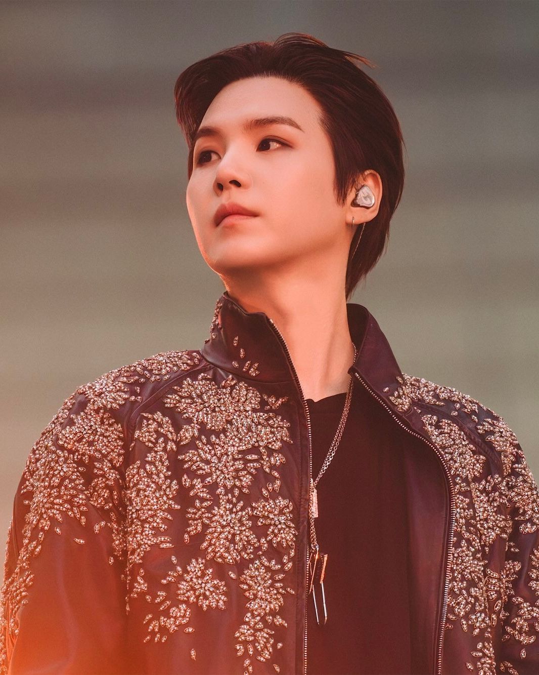 GIVENCHY / @bts.bighitofficial 
