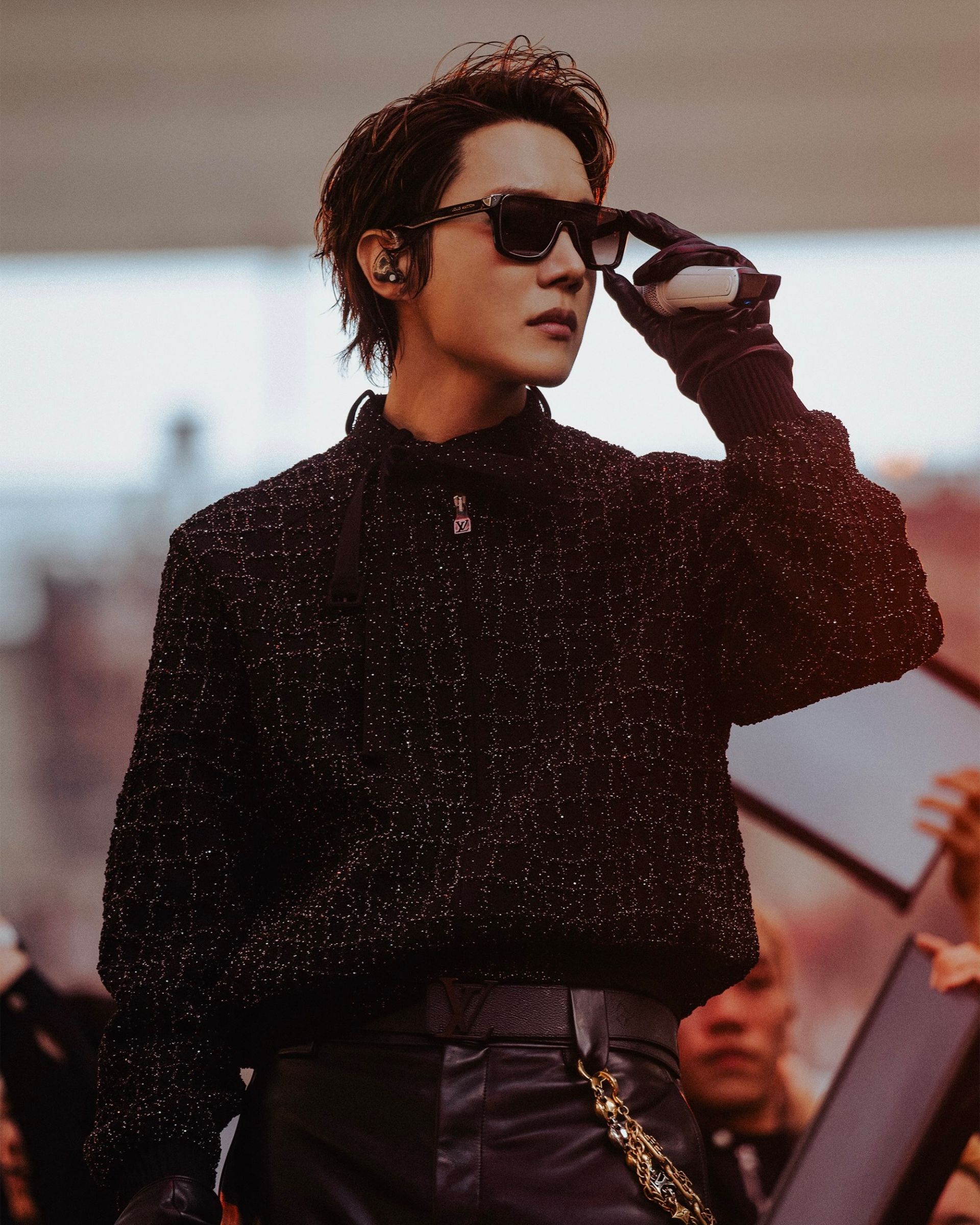 LOUIS VUITTON / @bts.bighitofficial 