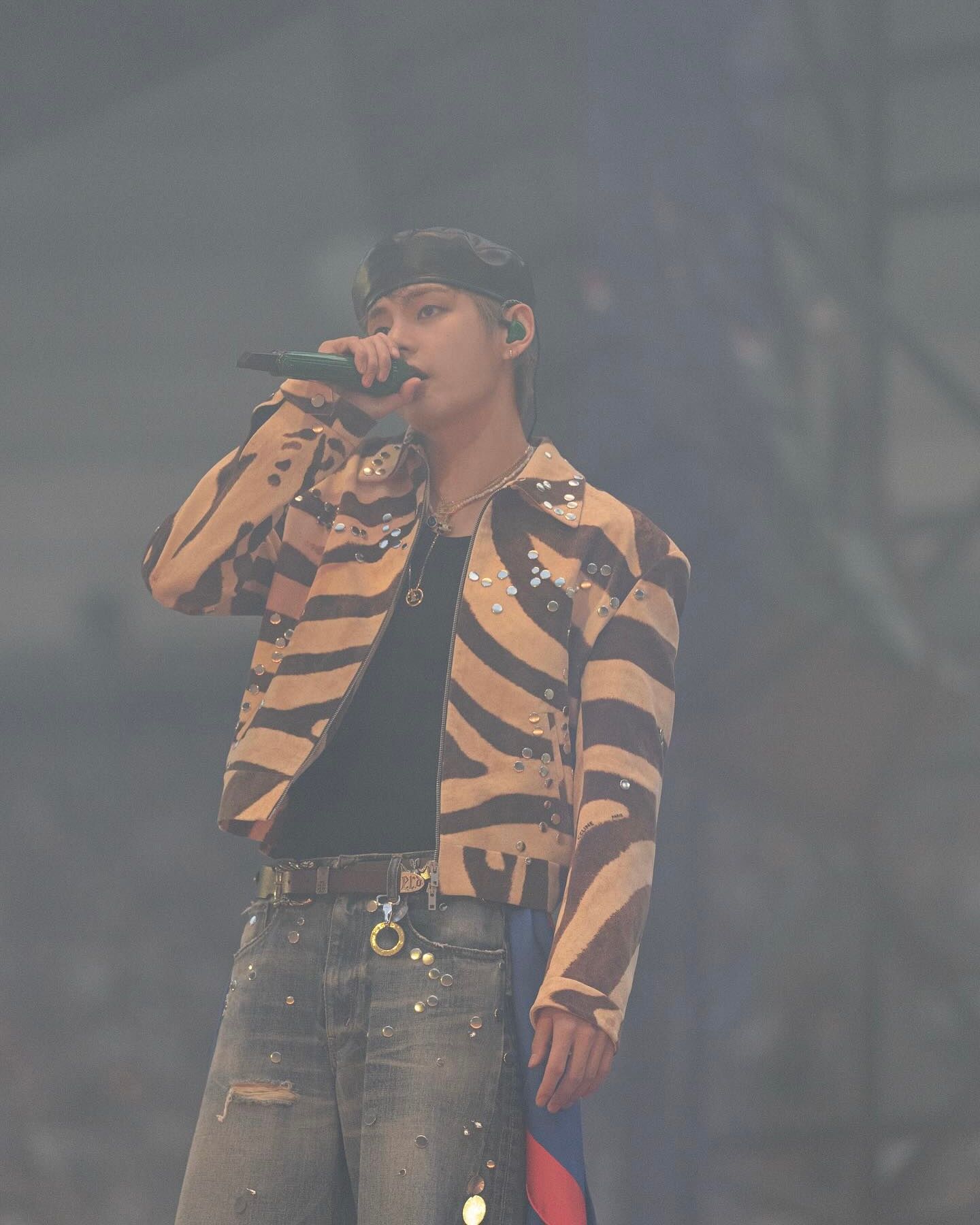 CELINE / @bts.bighitofficial 