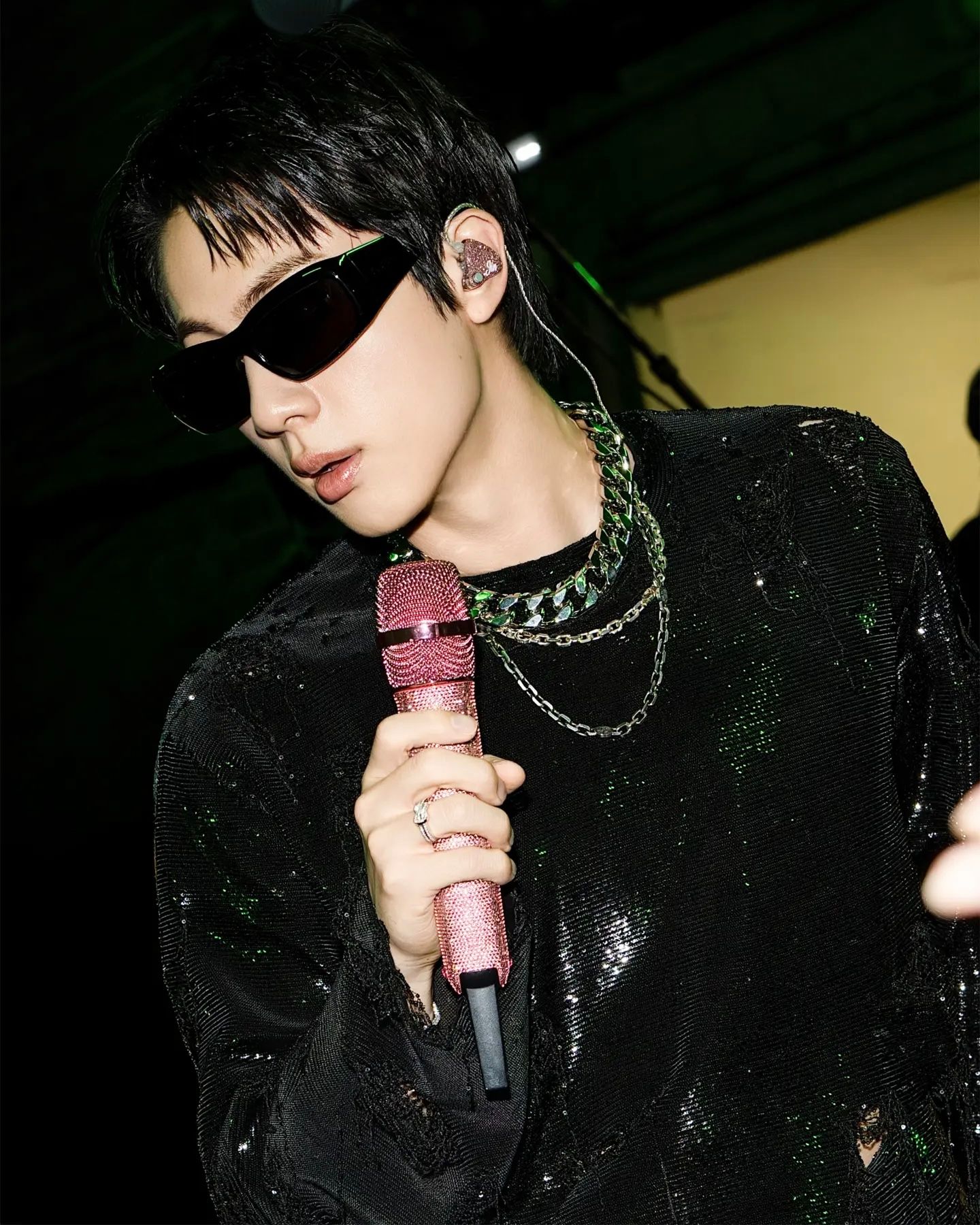 GUCCI / @bts.bighitofficial 