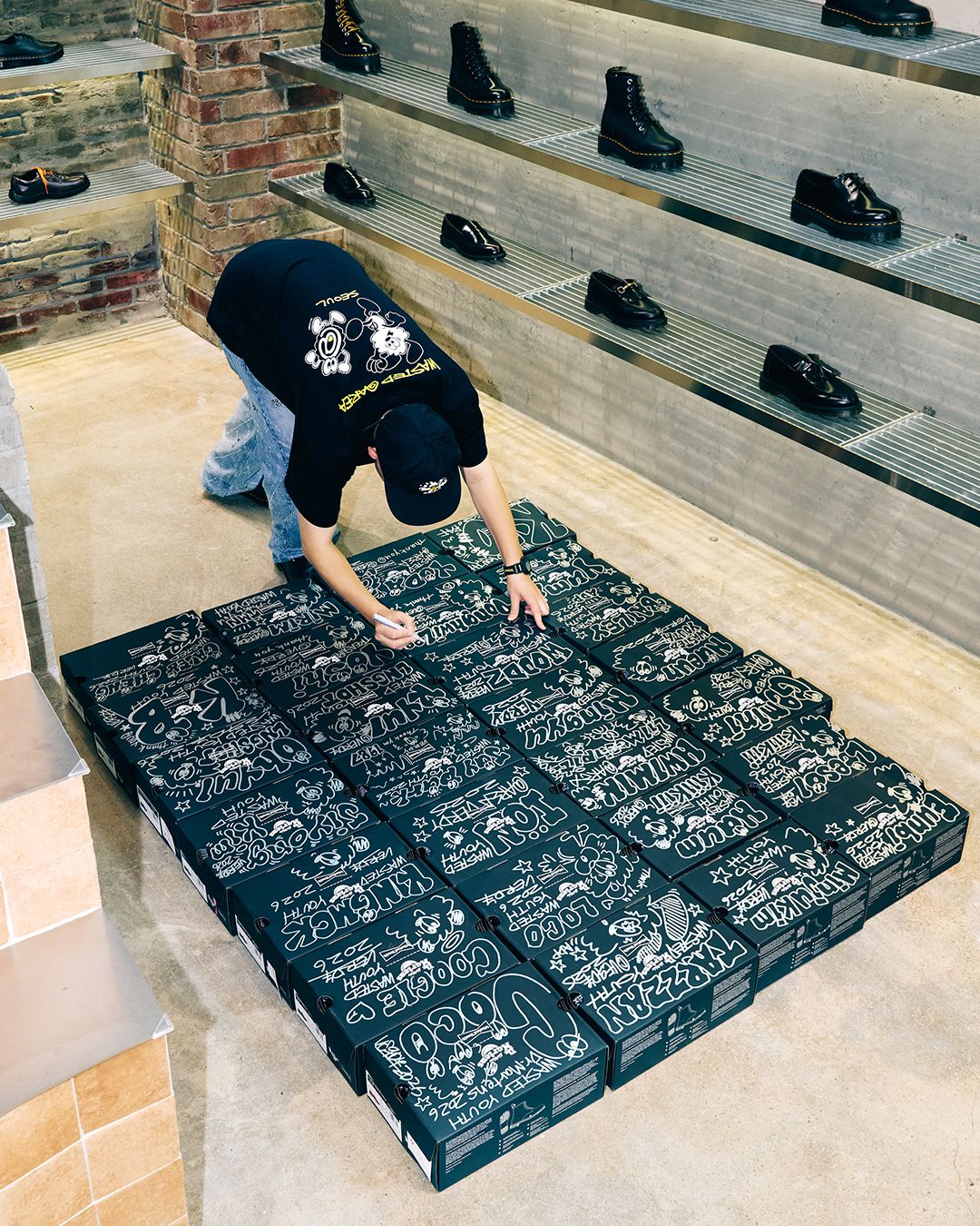 DR. MARTENS