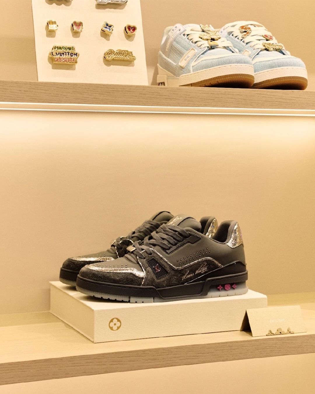 LOUIS VUITTON