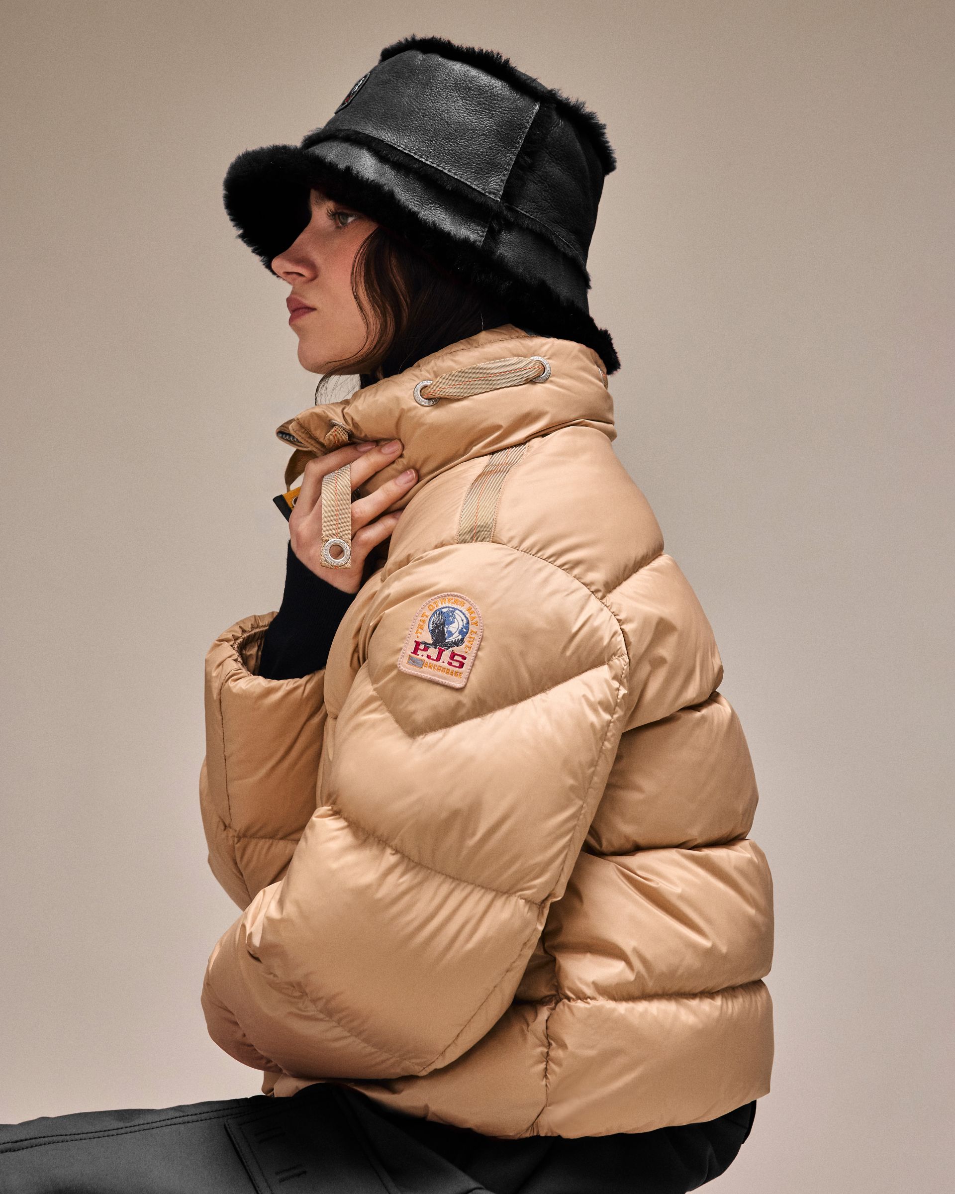 PARAJUMPERS