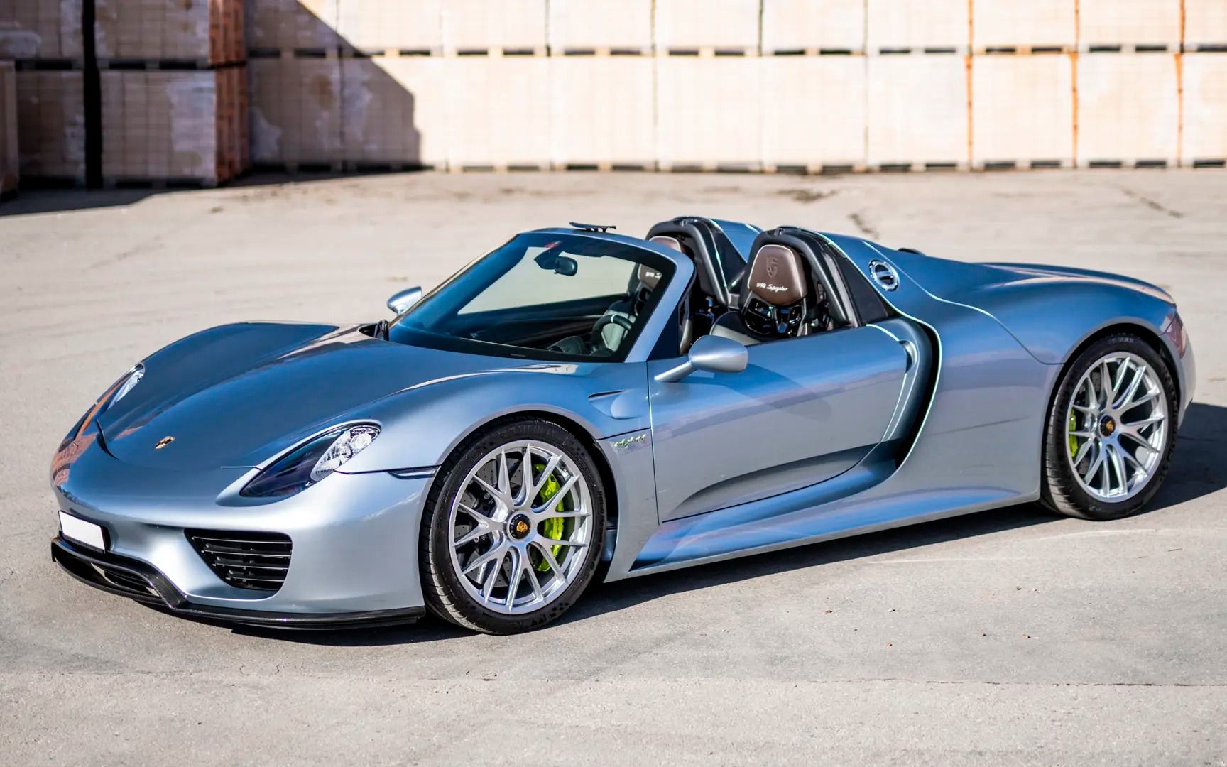PORSCHE