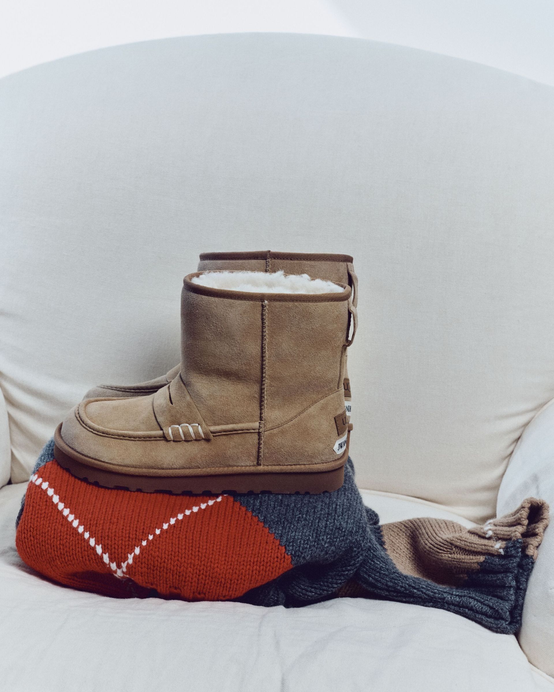 UGG