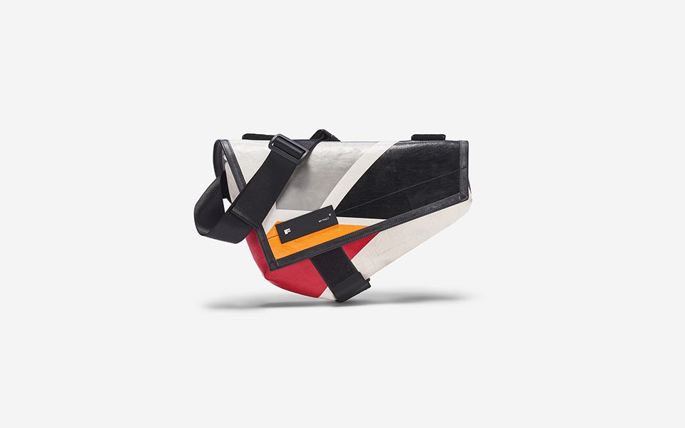 F713 FREITAG KNIGHT | 全黑F-cut rider FREITAG F713 KNIGHT RIDER F